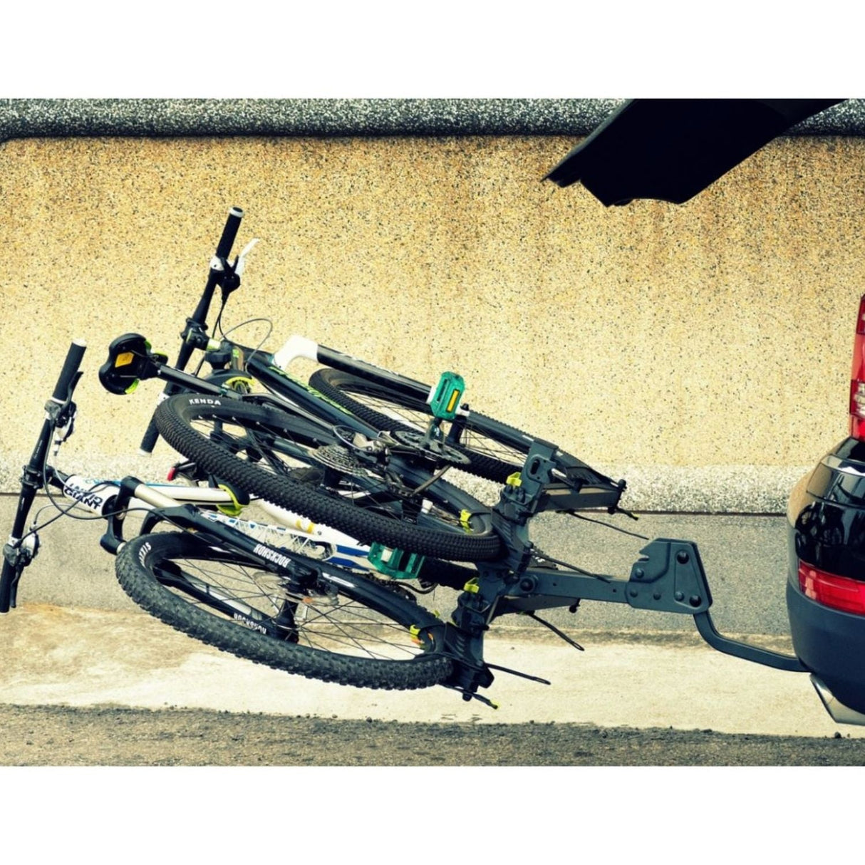 Hitch Scorpion H Bike Rack